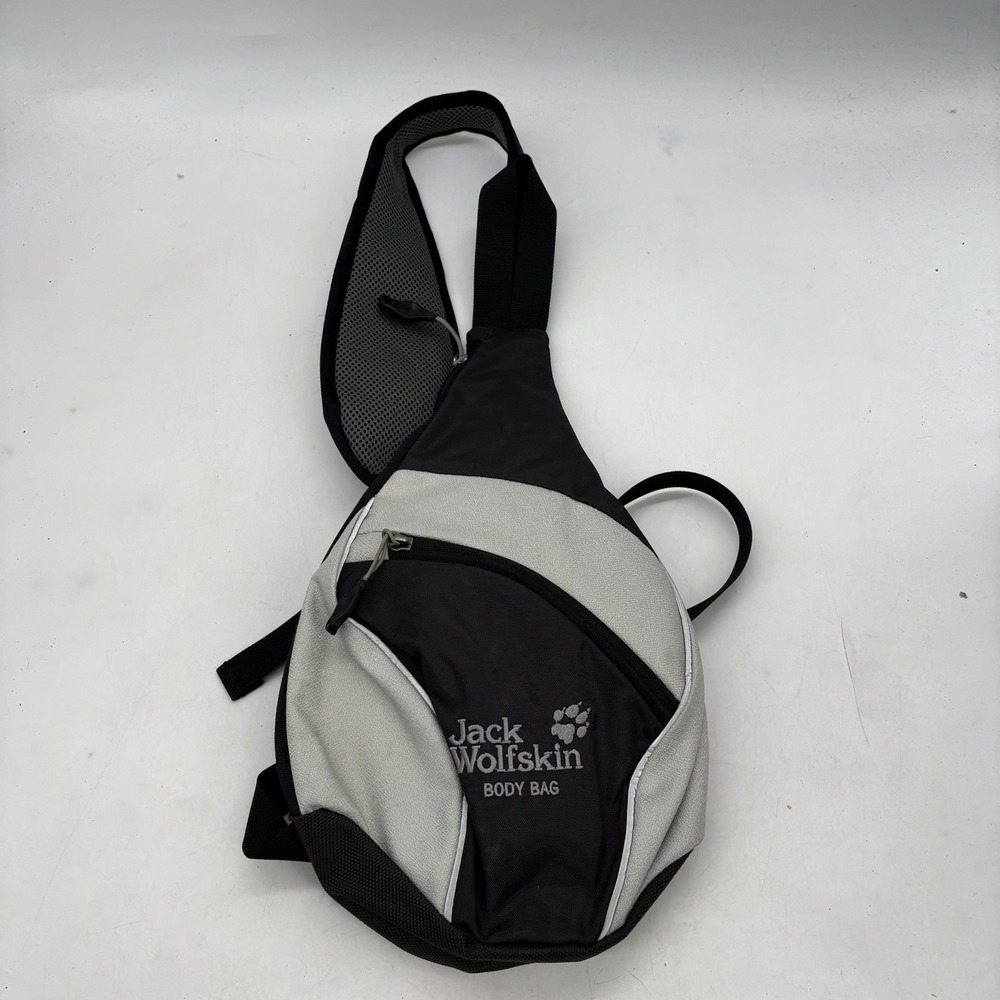 Vintage Jack Wolfskin Messenger Mini Bag Black Y2K Men Cross Body Bag Black